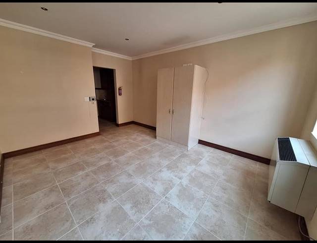 1 BEDROOM APARTMENT FOR SALE IN NEWLANDS